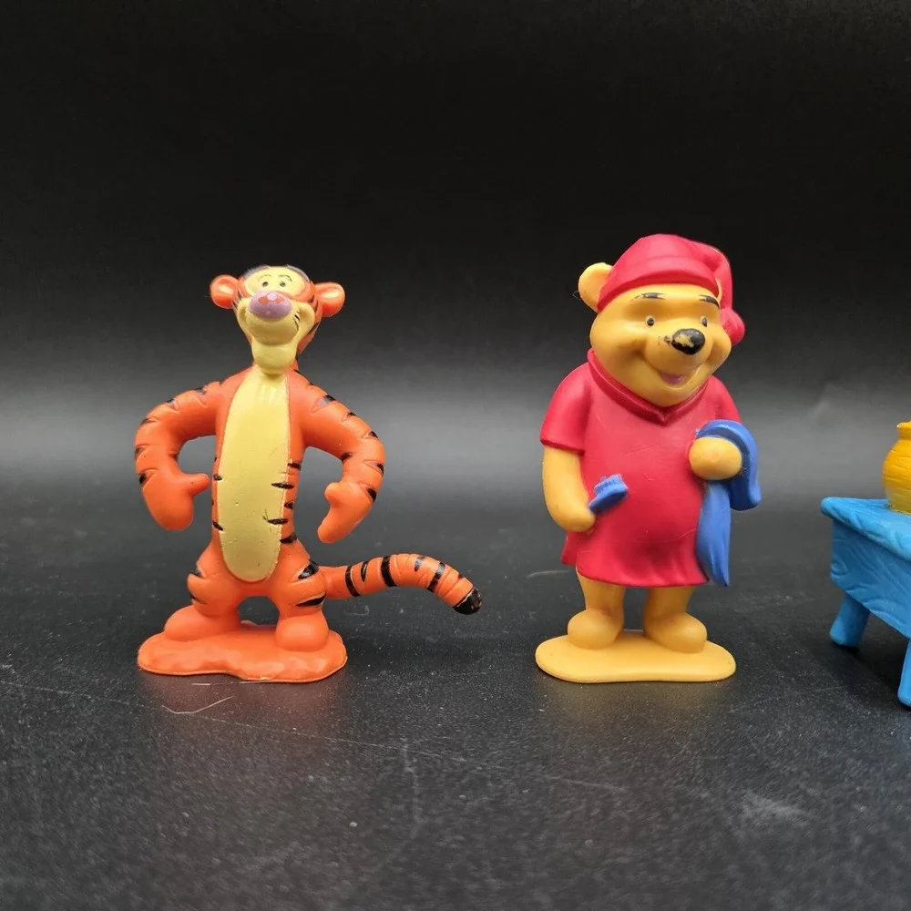 Disney Vtg‎ Winnie the Pooh PVC Cake Topper Abt 2